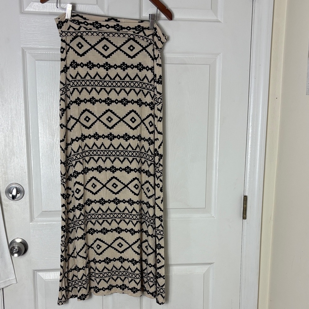 American Rag fold over maxi skirt stretchy tribal Aztec print size Large western